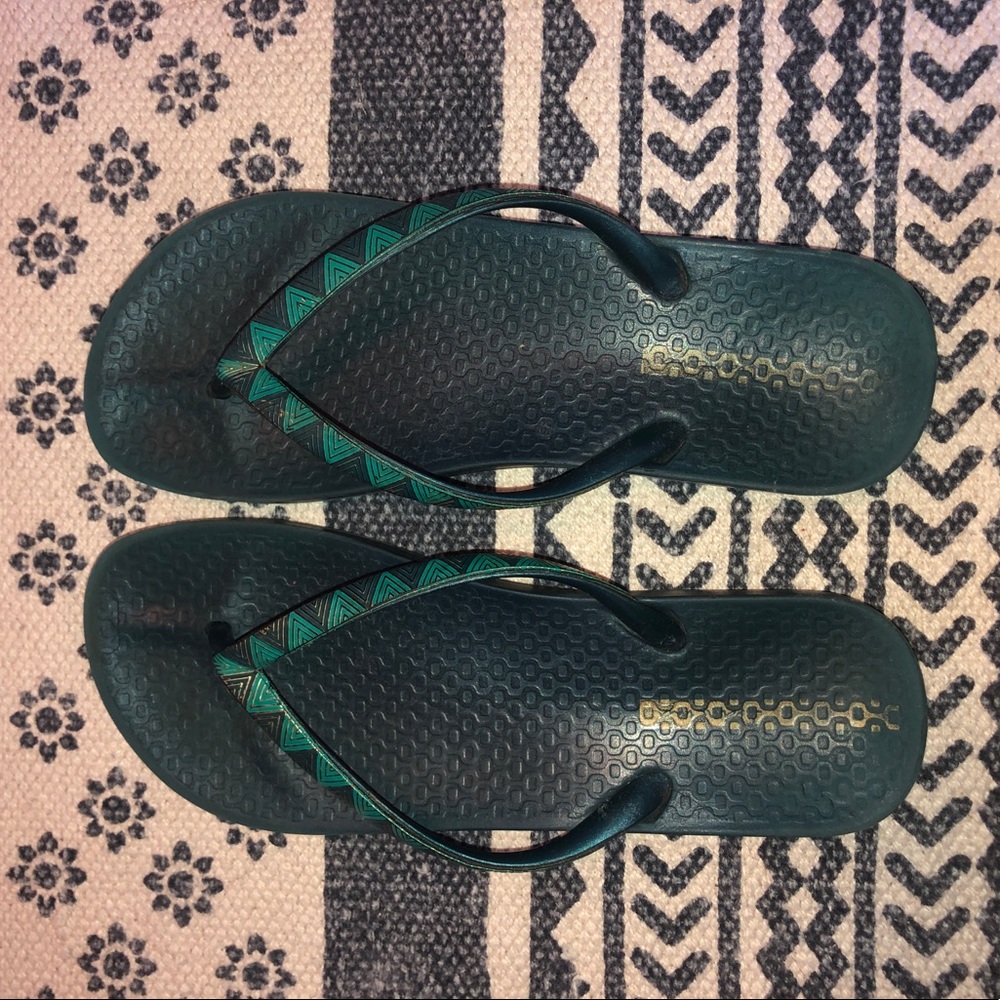 Ipanema Women’s/Girls Flip Flop Size: 7